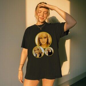 Hilary Duff  T-Shirt Retro Pop Culture Tee
